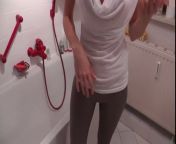 По быстрому подруге в попу засадил и сперму внутрь пустил